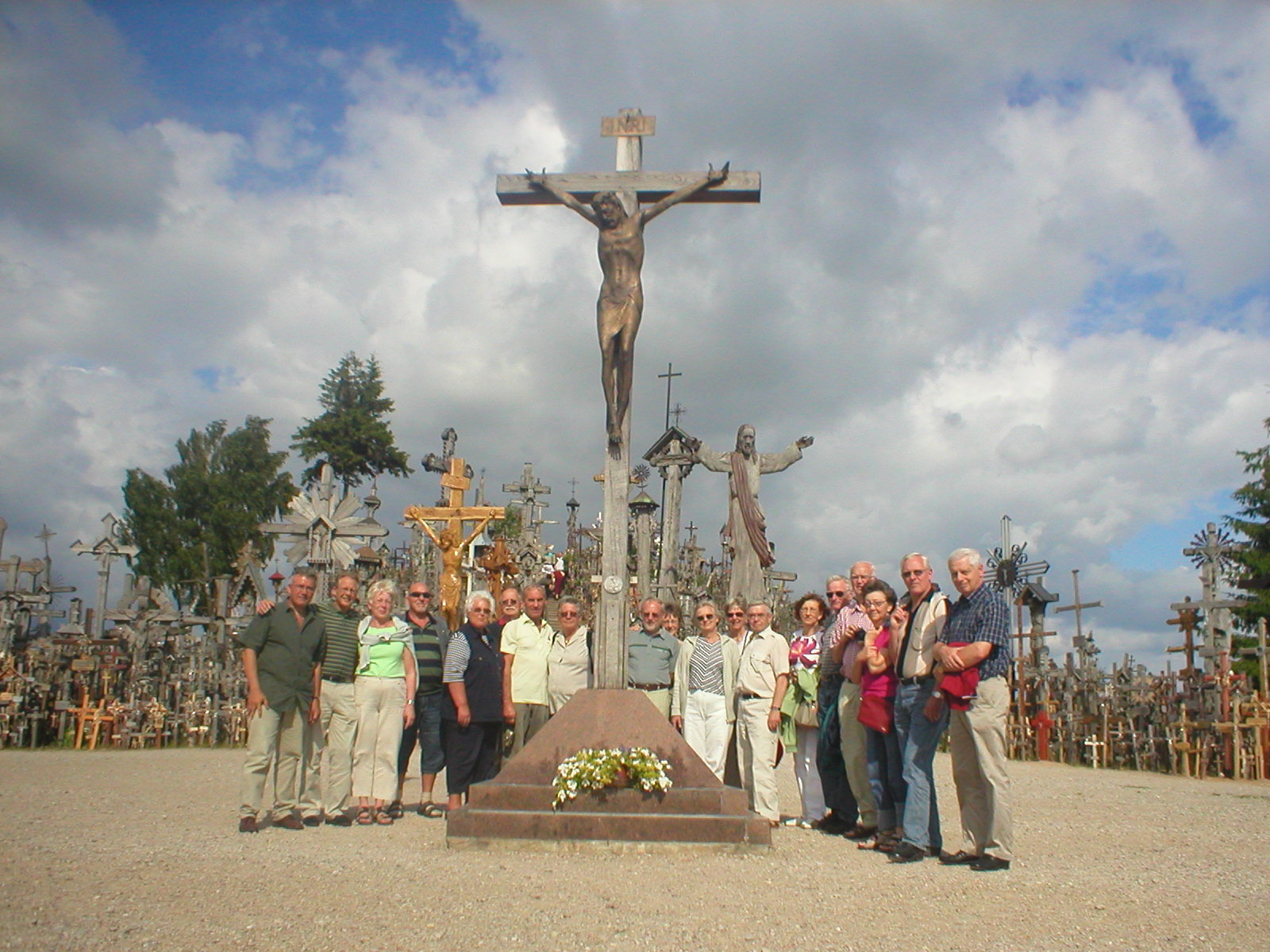 latvia_084_hills_of_crosses.jpg